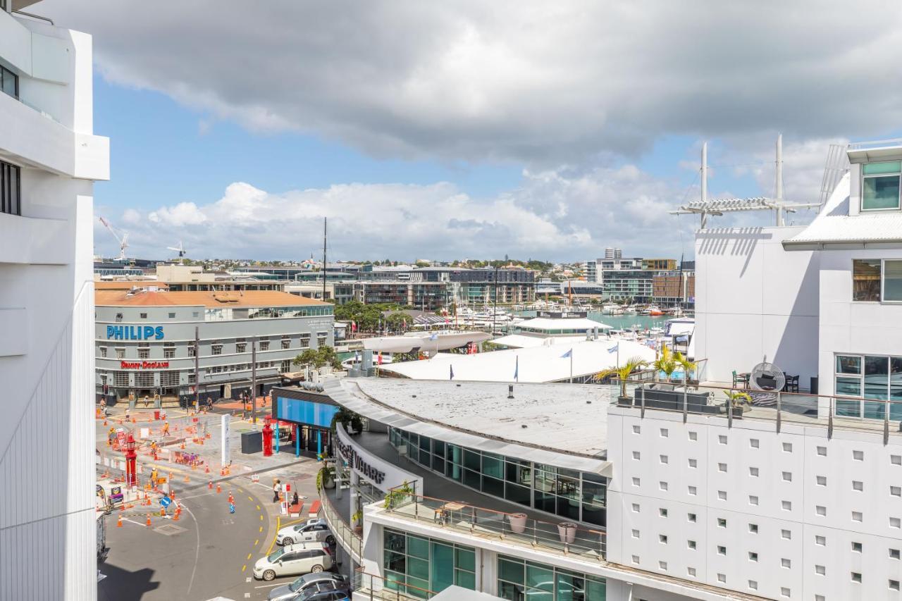 Ferienwohnung Stunning Waterfront Location With Huge Balcony! Auckland Exterior foto